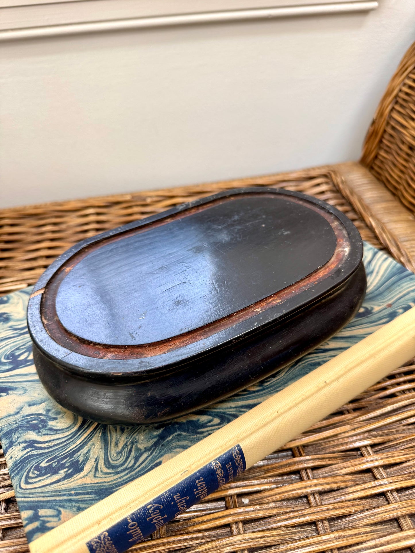 Wooden bottom of cloche
